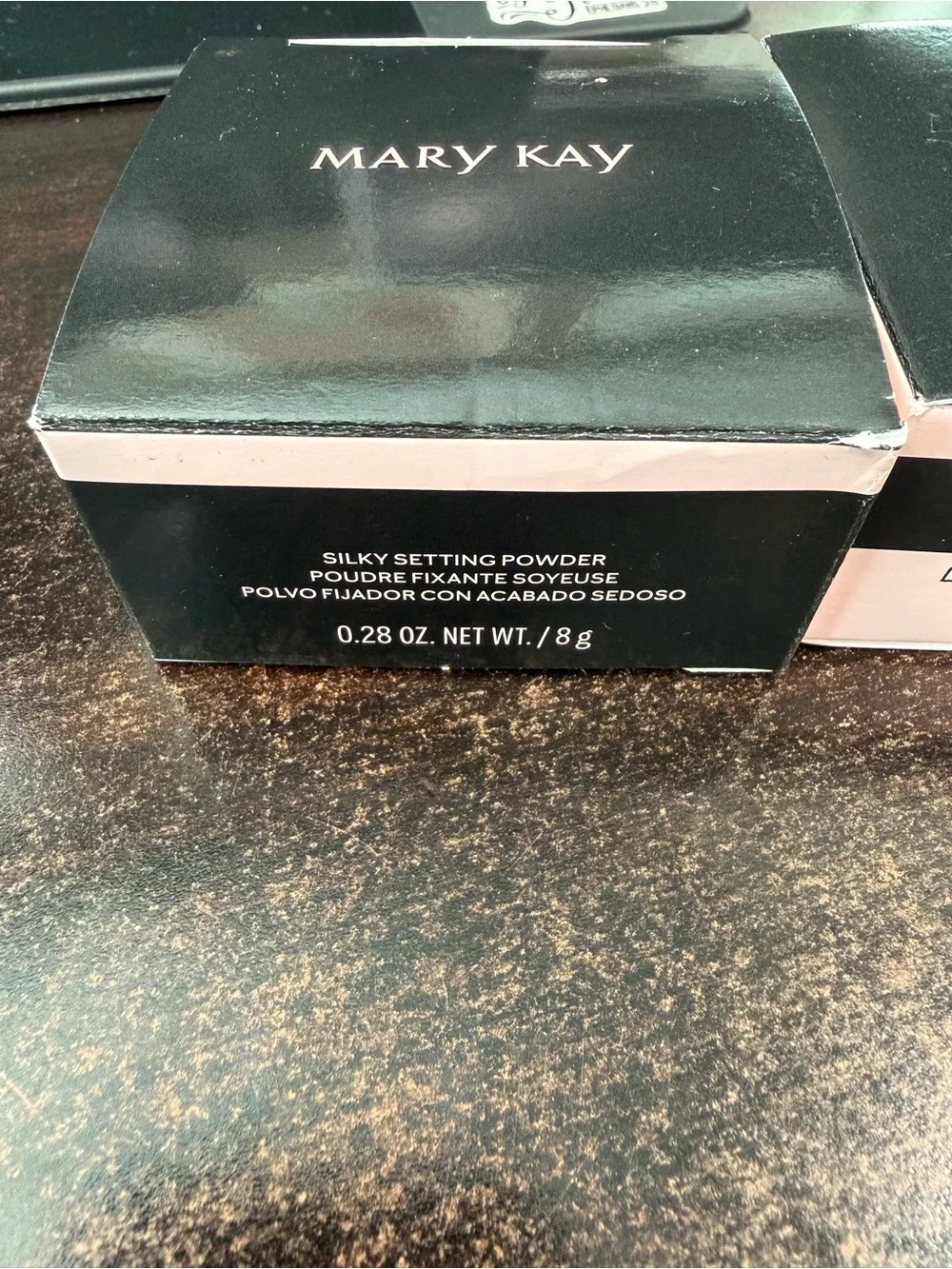 Mary Kay Silky Setting Powder - Deep Beige Black & Pink Packaging